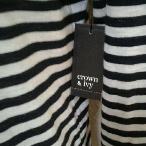 Nwt ! Crown & Ivy Navy / White  Spring   Top  M - Picture 5 of 6